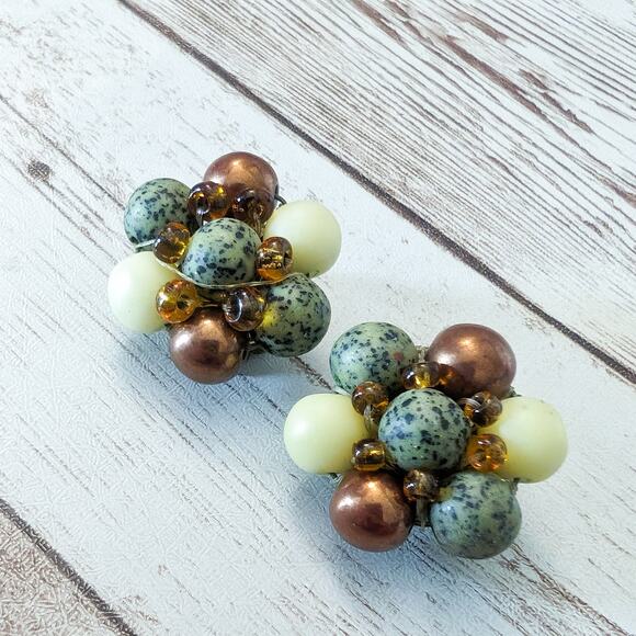Vintage Clip On Earrings Earthy Tones Cluster Just Under 1" - Picture 3 of 7